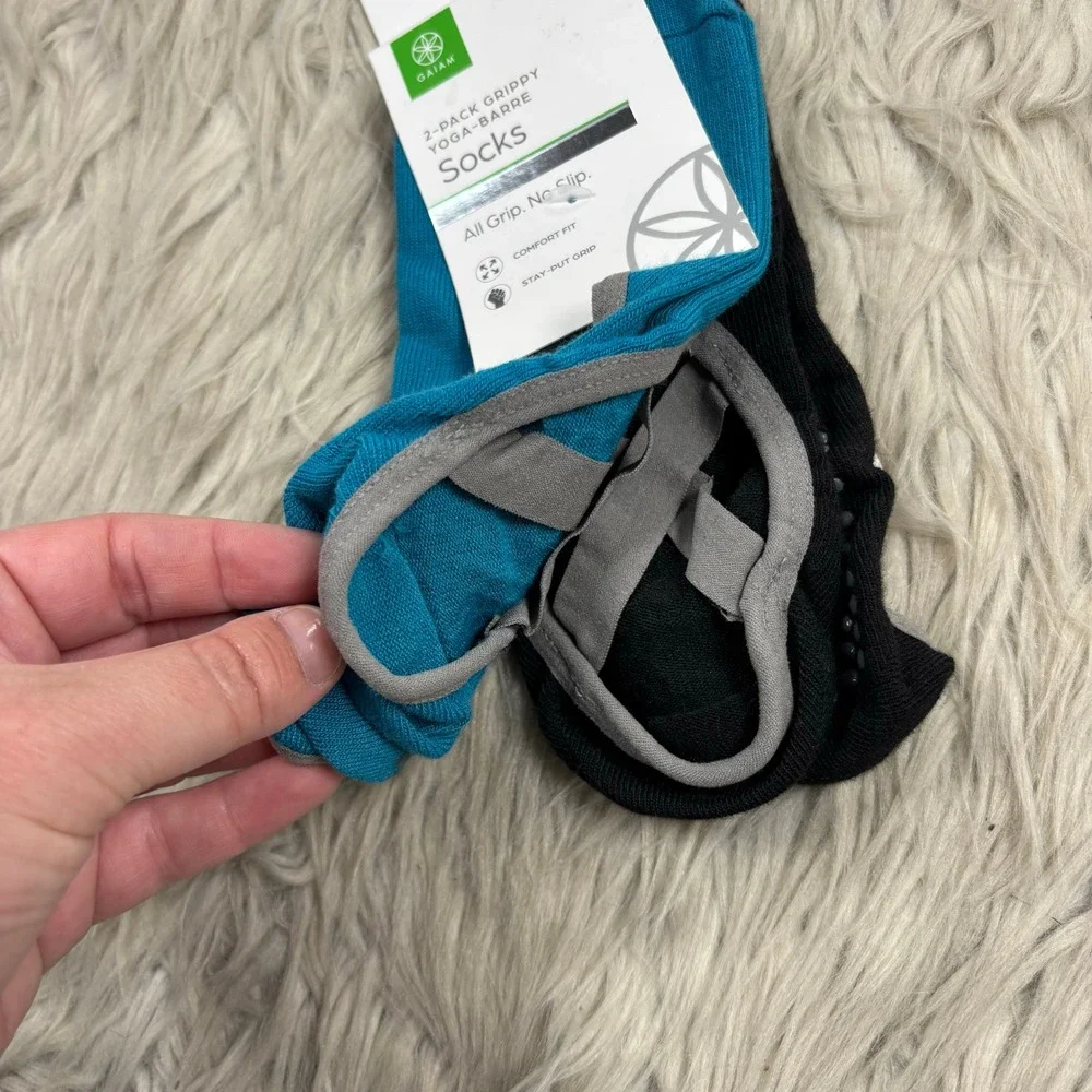 NWT Gaiam Women's OS 2-Pack Grippy Yoga Barre Socks Teal Black Dance